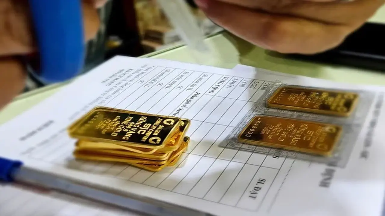 أسعار الذهب تصل لذروة جديدة بفارق كبير بين الشراء والبيع.